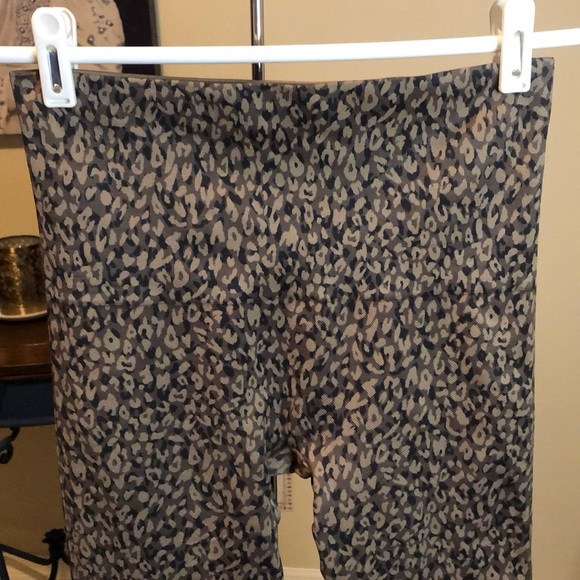 Spanx Look at Me Now Seamless Leggings #FL3515 L - Picture 3 of 7